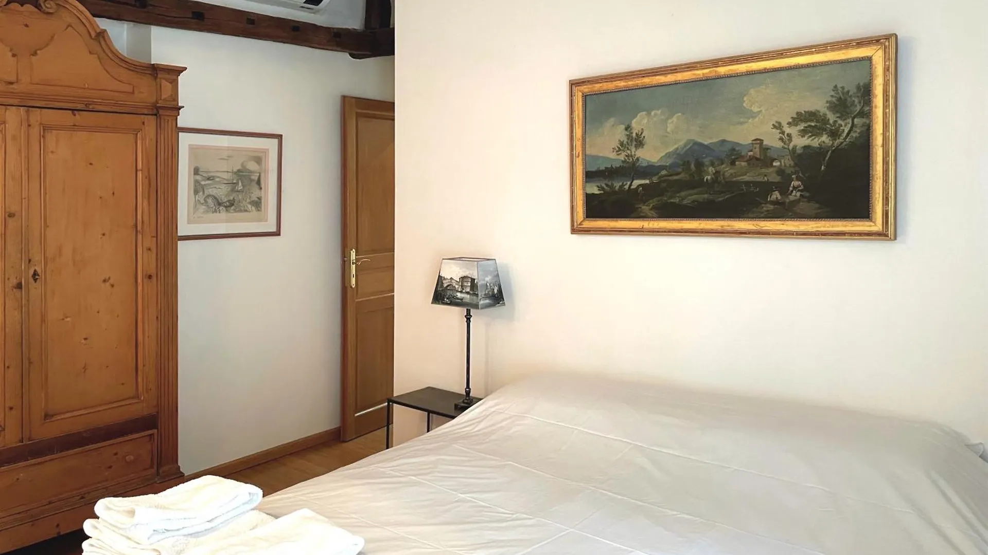 Suite Du Prince, 70 Sqm Ac Lift Terrace Garage Paris 0*,  France