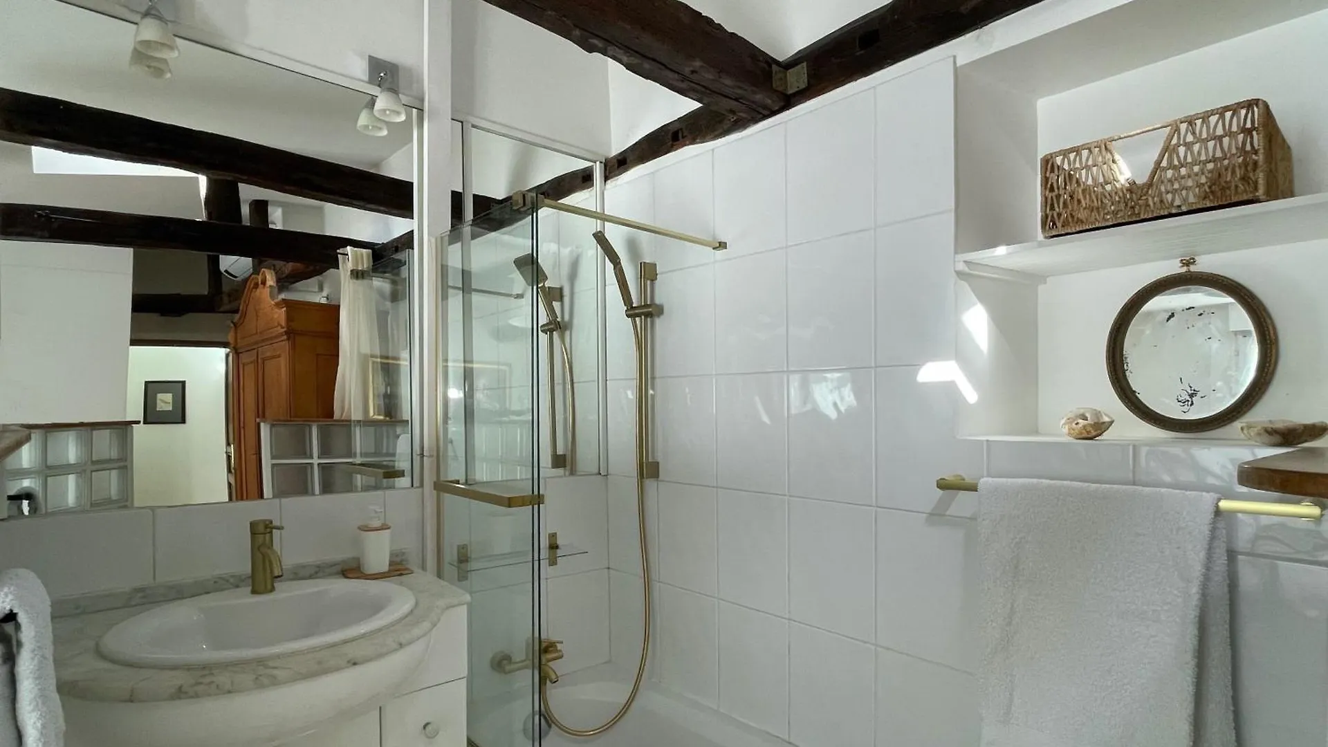Suite Du Prince, 70 Sqm Ac Lift Terrace Garage Parijs 0*,